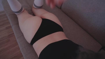 Nagy seggű gamer csaj Thumb