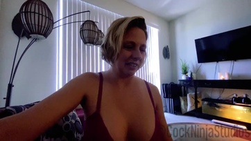 A mostoha muterom cumizni akart Thumb