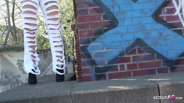 Basznivaló Német tetkós feleség anális pornó castingja Thumb