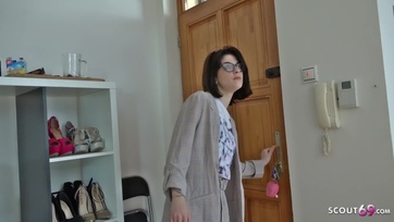 19 éves egyetemista anális pornó castingja Thumb