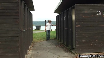 Vén barátnő szereti a tini kolbászt Thumb