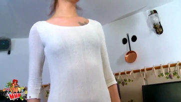 Kívánnivaló magas csaj bedőlt a kamu ügynöknek és jól megdöngették Thumb