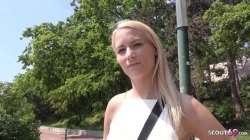 Szexi magyar tinicsajjal kufircolt egy hatalmasat a mázlista utca ügynök Thumb