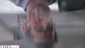 Felajzott főnök falloszra húzta a szexi kis titkárnőt Thumb