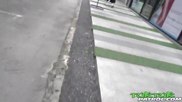 Cuki ázsiai cica bokros nunija szerteszéjjel szexelve Thumb