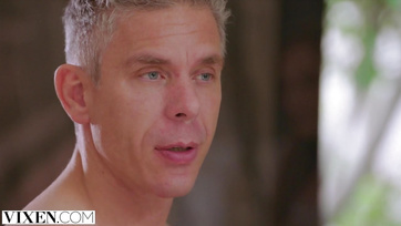 Ez a kis tini luvnya állandóan is szeretett érett palikkal kupakolni Thumb