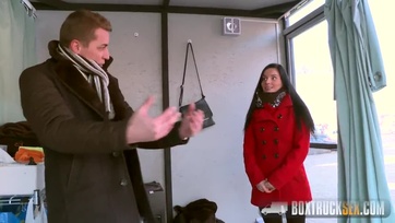 Begerjedt az utcán levadászott suna dögönyözés közben és belement egy vad dugásba Thumb