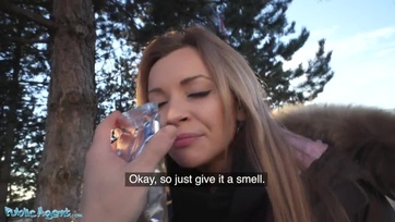 A csábos cica begerjedt a spermától úgyhogy lecumikázta az ügynök szerszámát Thumb