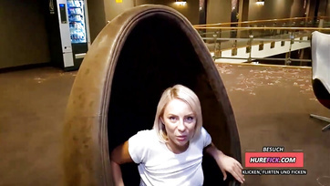 Sexy fricc milf nőci benyálazta a hapsija brokiját Thumb