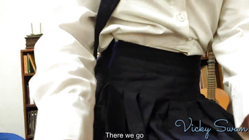 18 esztendős gimis csajszi vágtat a répán a bozontos kis nunijával Thumb