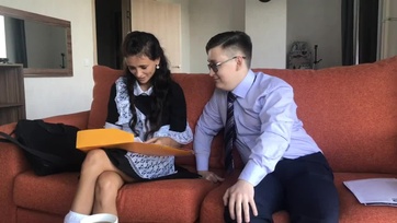 Korrepetálás helyett inkább felfalta a nuniját és popón kúrta a bűbájos tini csajt Thumb