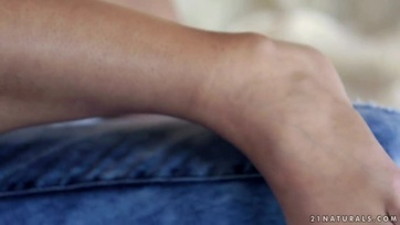 Egy kis smaci után durván megrakatta a hamvas muffját a bájos gipsy sunci Thumb