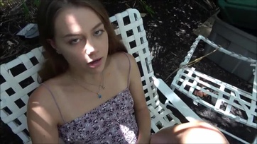 Mióta nyakon csíptem a mostoha lánytestvéremet önkielégítés közben folyton-folyvást csak kúrni akarna velem! Thumb