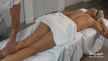 Úgy bevadult a jopopsijú tini cicus simogatás közben hogy kuncsorgott hogy kúrjam meg Thumb