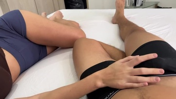 A kanos nevelő apucikám megdugott védekezés nélkül és telelőtte a puncusomat hogy megejtsen Thumb