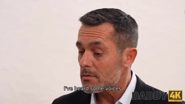 Kefélt egy hatalmasat a férjecskéje apjával a pajkos magyar származású bula hogy kisvindlizzen belőle egy kis stekszet Thumb