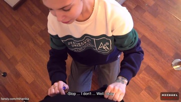 Mihelyst meglátta a szexfüggő mostoha nővérem hogy bedagadt a dákóm , nekikezdett lecidázni azt Thumb