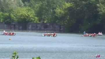 Rábeszélte egy tempós légyottra a nagycickós magyarországi cicát a nagyfaszú álügynök Thumb