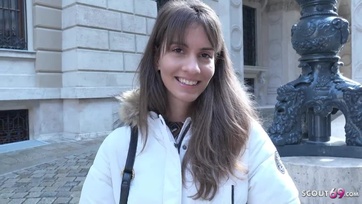 Becserkészte a karcsú budapesti tini cicust a germán ismeretlen ügynök és hazaszállította hogy durván meghágja Thumb