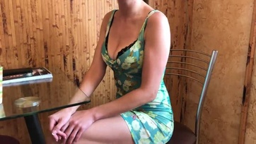 Előregörbült a formás fenekével a pajtásom kívánnivaló kis nejecskéje hogy belógathassam a mennyei nunijába Thumb