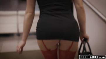 Talizott egy sexy kis anál kedvelő spinével a szexéhes nős faszi Thumb