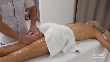 Bedurrant a pali szerszáma miközben a csábos sunát gyúrta majd leszívatta és meghágta Thumb