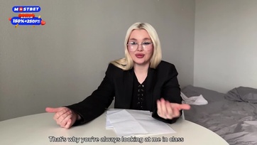 A csábító harisnyanacis tanárnőcske felhuppant a tanulója fütykösére miután megcuclizta Thumb