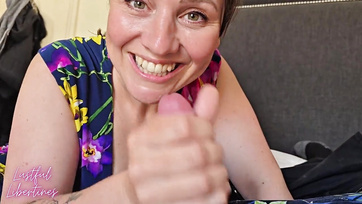 A pajkos mostoha testvérem előkapta majd ráverte az erektált péniszemet a szúrós vaginájára Thumb