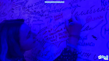 A domború ribimnek viszketni kezdett a pinácskája mihelyt visszatértünk a hotelszobánkba Thumb