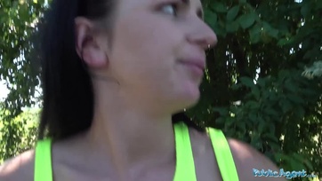 Elrakta a kápét a budapesti cicababa majd neki is állt lecumizni az ismeretlen ügynök bazinagy szerszámát Thumb